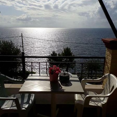 Sol E Mar Sea Side View Guesthouse Perama  Eksteriør bilde