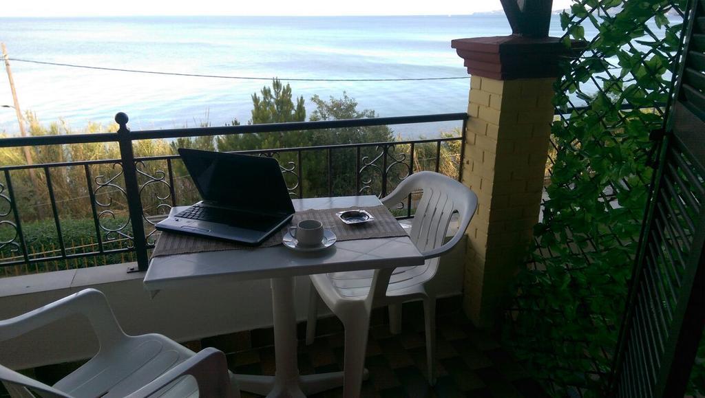 Sol E Mar Sea Side View Guesthouse Perama  Eksteriør bilde